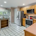 Lovely Pocono Pines Townhome Hike, Ski And Explore!