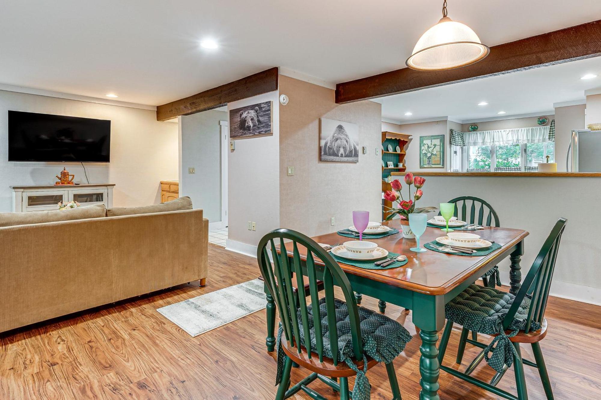 Lovely Townhome Hike, And Explore! Holiday home *