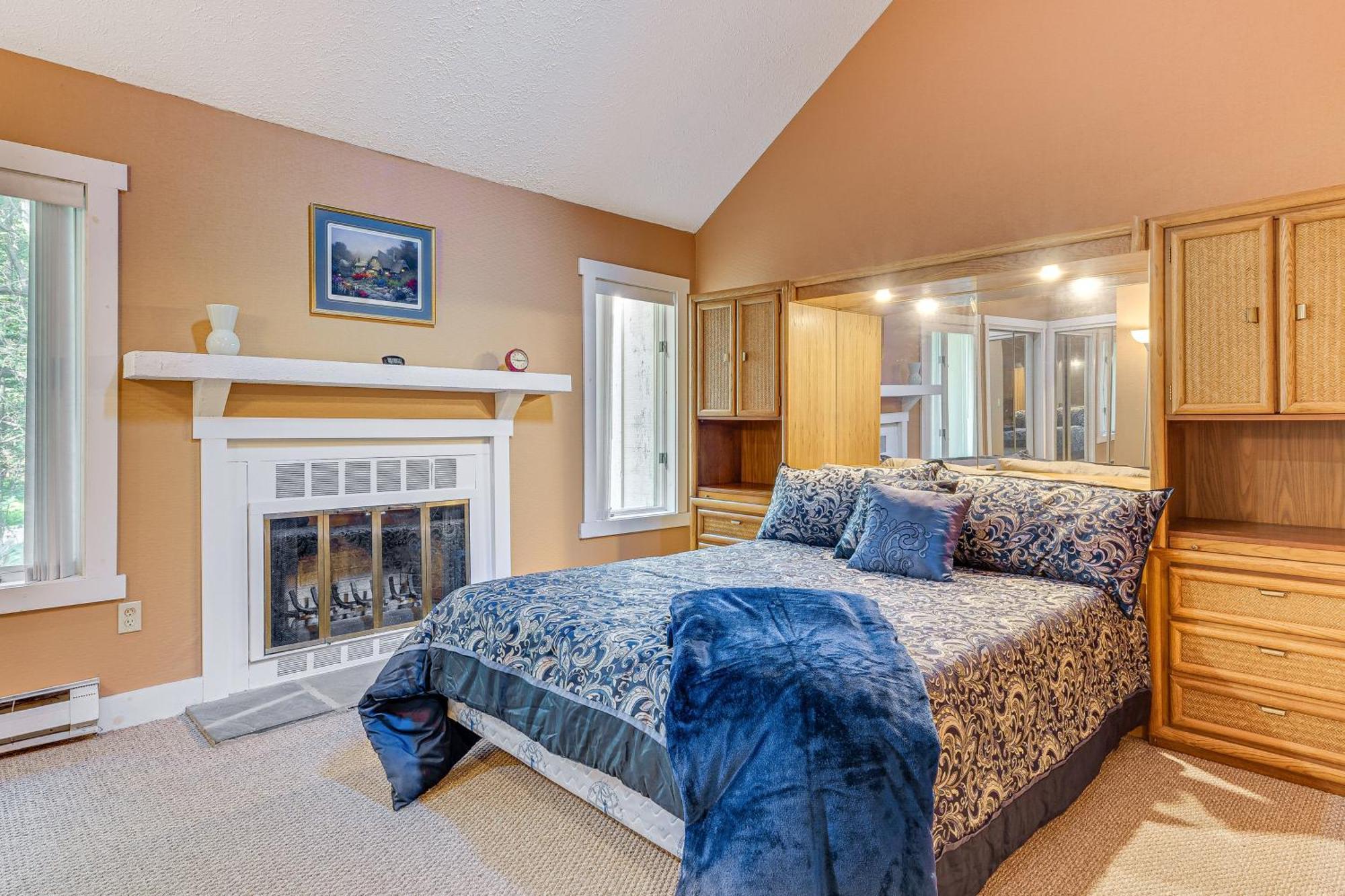 Lovely Townhome Hike, And Explore!