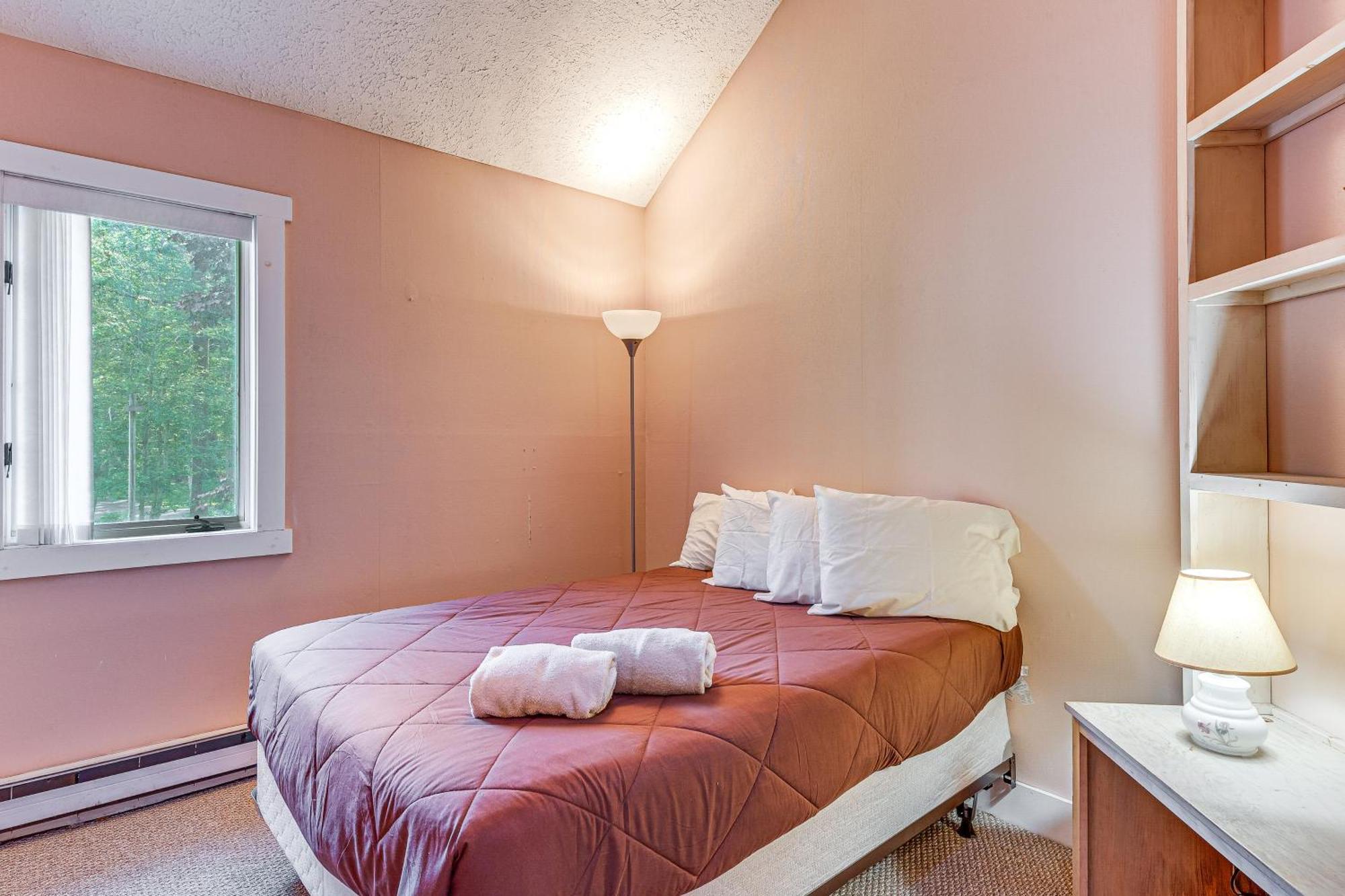 Lovely Townhome Hike, And Explore! * Pocono Pines