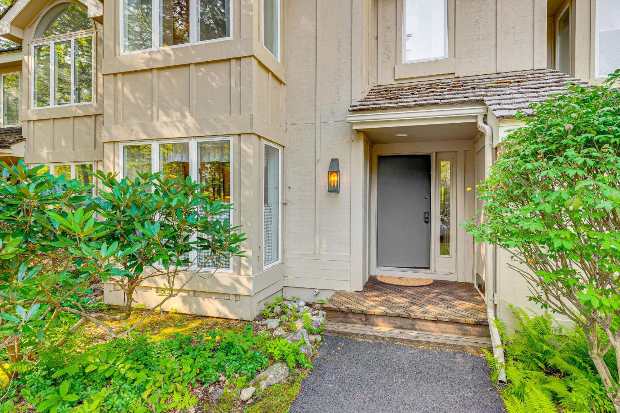 Lovely Townhome Hike, And Explore! Holiday home