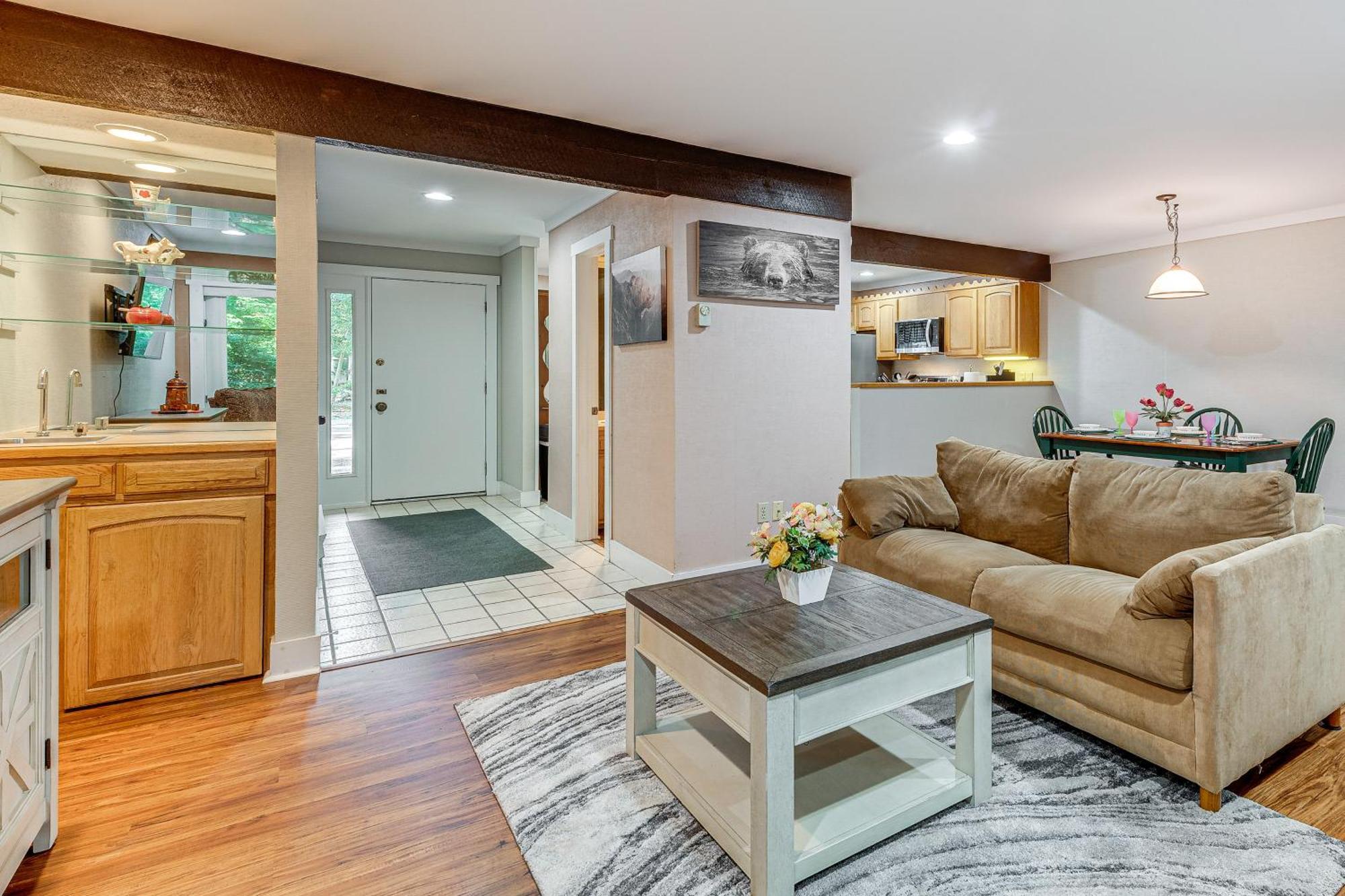Lovely Townhome Hike, And Explore! *
