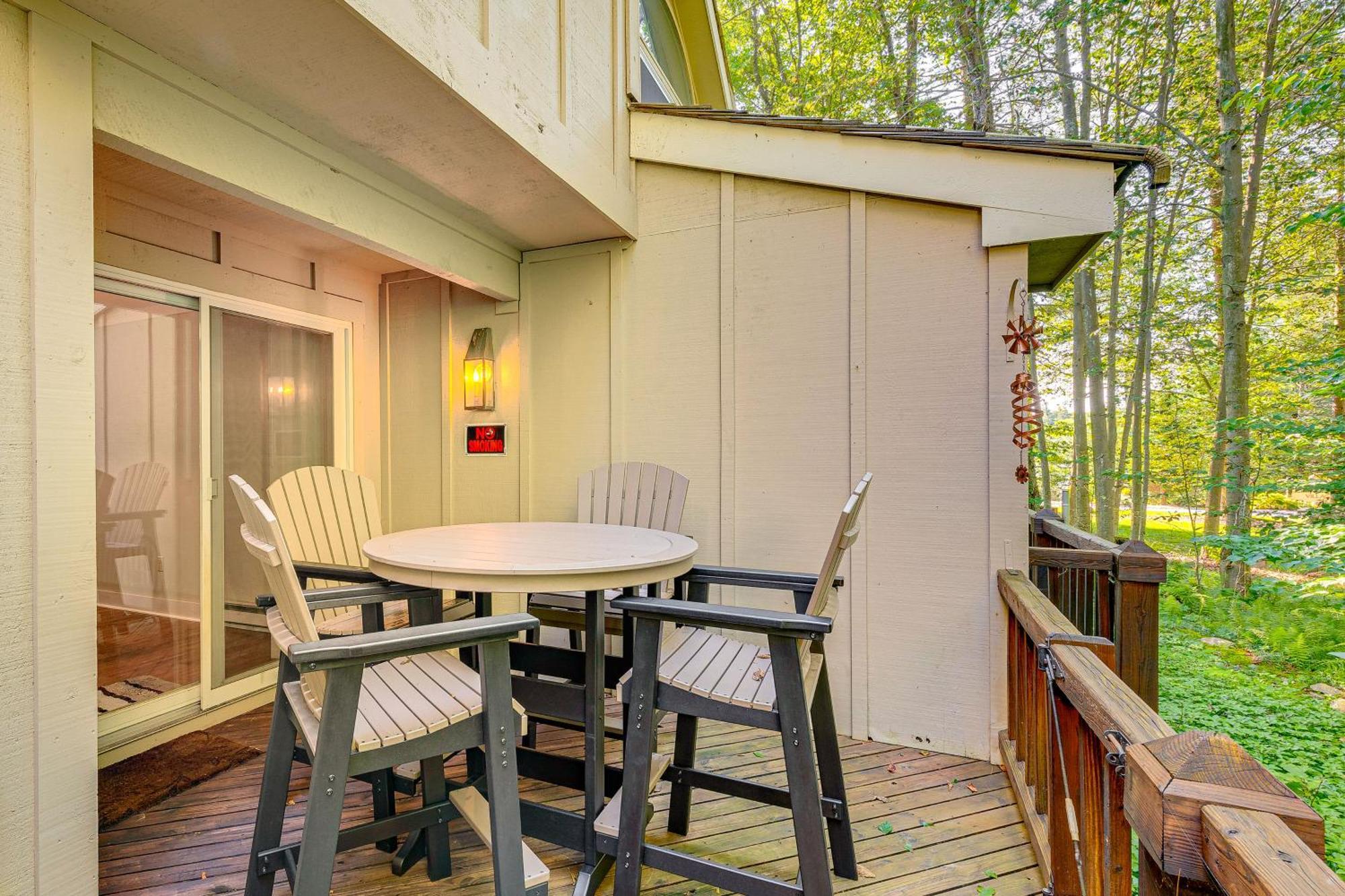 Lovely Townhome Hike, And Explore! * Pocono Pines
